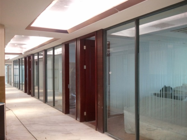  全网热销 玻璃隔断定制 钜森帮办公隔断厂家  私人定制 欢迎咨询