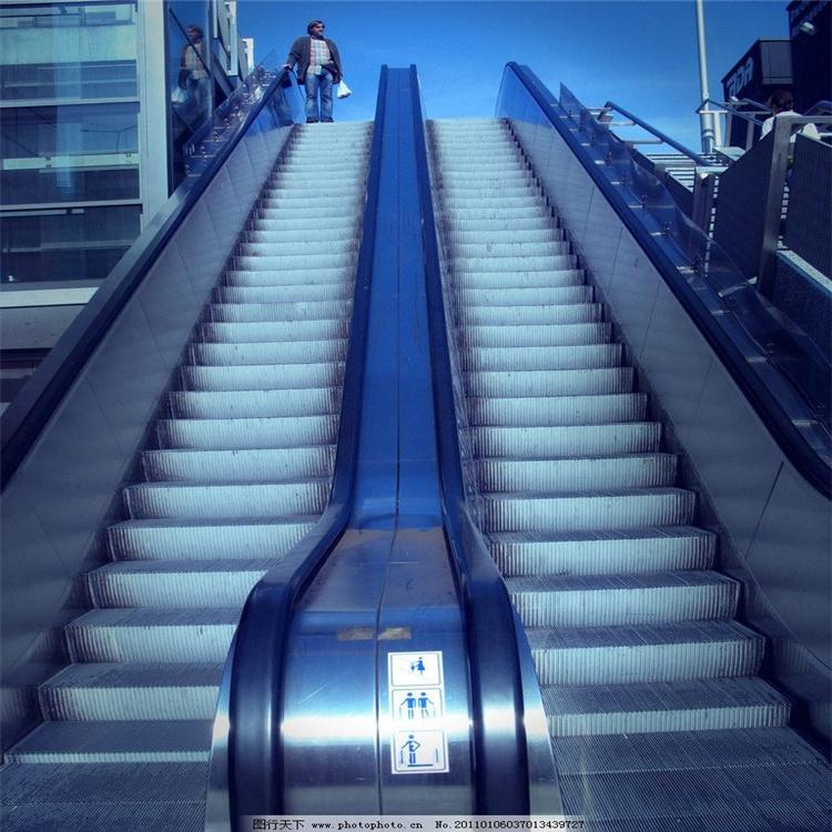 长春电梯回收 医用电梯回收 诚峰 专业电梯拆除 现金结算