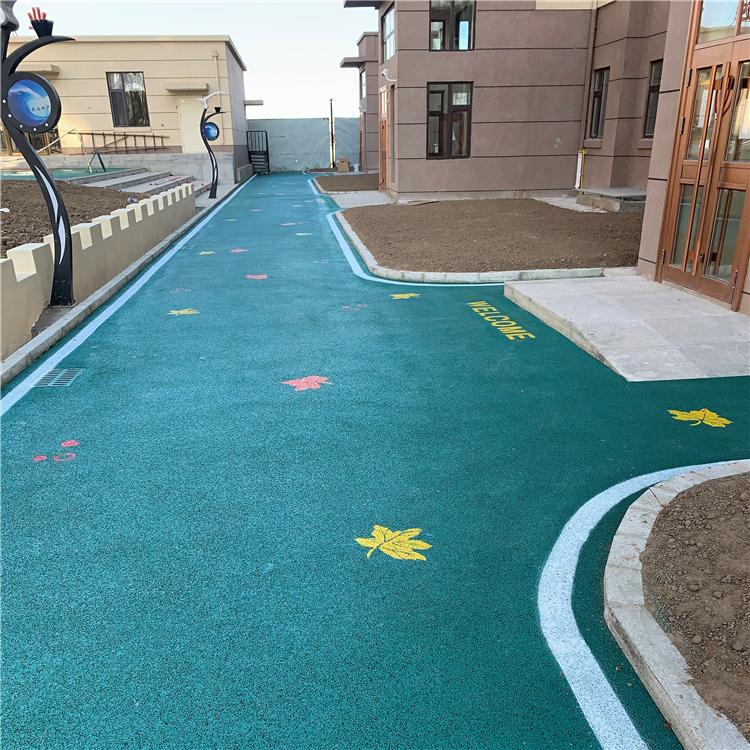 长春透水混凝土	工厂供应	锦绣地坪	长春透水混凝土厂家	指导报价