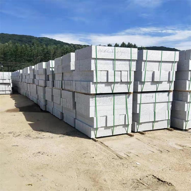 路边石 品质优秀 质感坚硬 型号齐全 资源丰富 铭阳石材