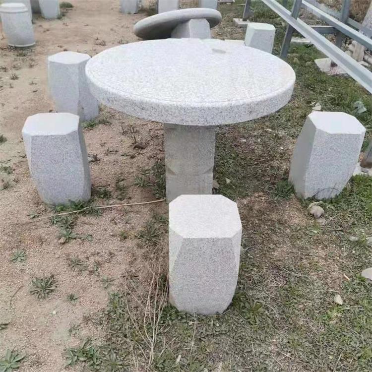 石桌石凳 点缀环境抗压性强 外形美观 造型简练 铭阳石材