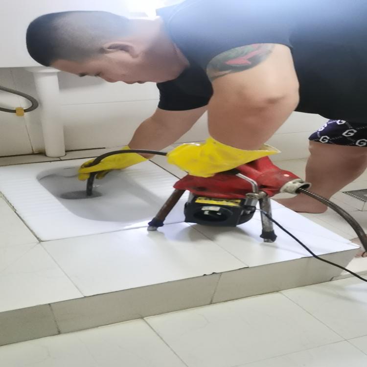 专业通厕所 疏通蹲坑 厕所下水道疏通 厕所堵了 全市快速上门服务  叁陆陆  快速响应
