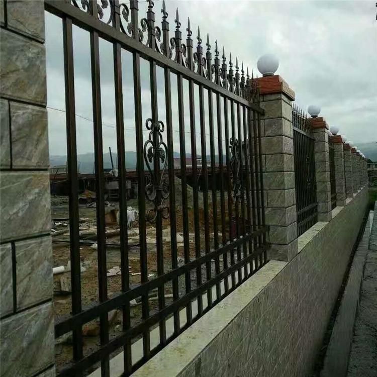 厂家直供 锌钢护栏 品质货源 定制销售 长春锌钢护栏