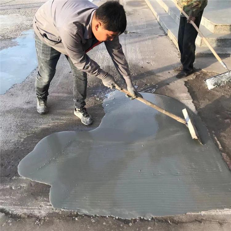 辽阳灯塔道路地面修补材料 2小时走车C60强度